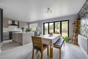 Dining Area- click for photo gallery